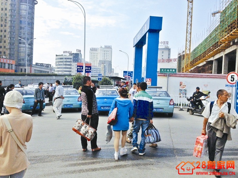 武汉三大火车站内打的难 客管部门出台多项举措_搬家新闻_武汉28