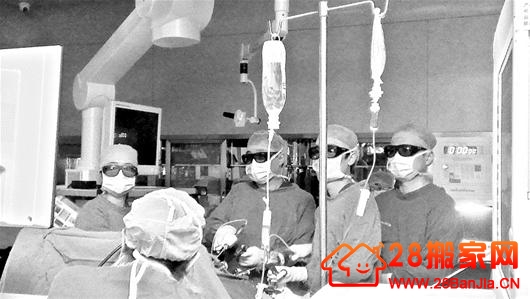 武汉同济医院引入3D眼镜技术 切淋巴结如摘草莓_搬家新闻_武汉28