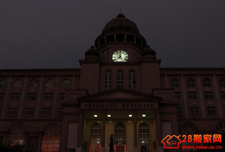 武汉一大学山寨各国著名建筑 似世界公园_搬家新闻_武汉28搬家网