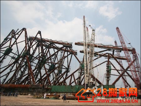 特雷克斯两产品联袂蓬莱巨涛导管架组件吊装_搬家新闻_武汉28搬家