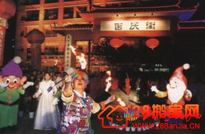 十一过后，武汉人视作地标的的武胜路新华书店8号起已开始拆建。